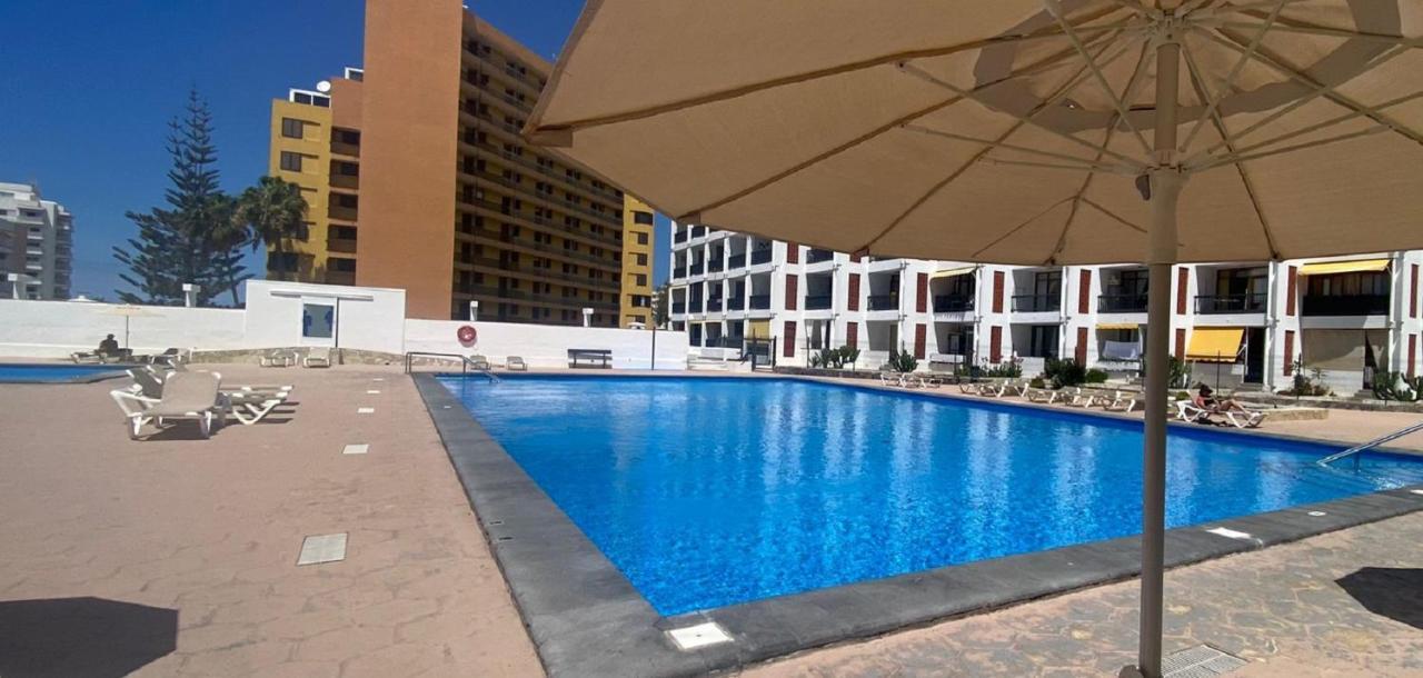 Beach And Pool In Playa De Las Americas Leilighet Eksteriør bilde