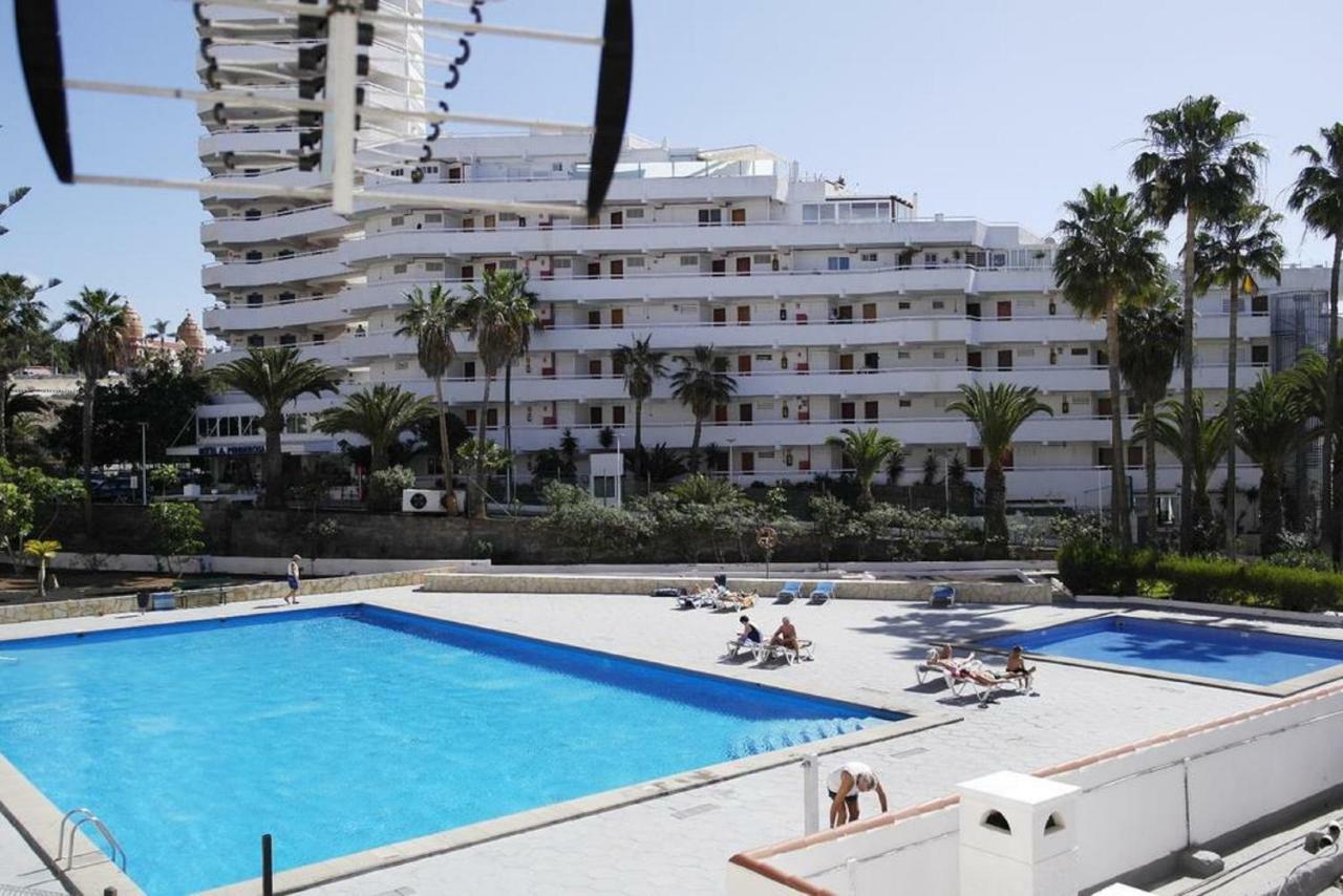 Beach And Pool In Playa De Las Americas Leilighet Eksteriør bilde